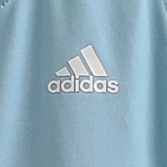 Large Adidas workout top - Picture 4 of 4